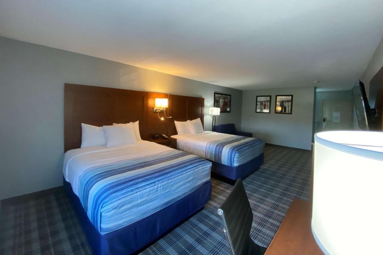 Americinn By Wyndham Williamsburg Экстерьер фото