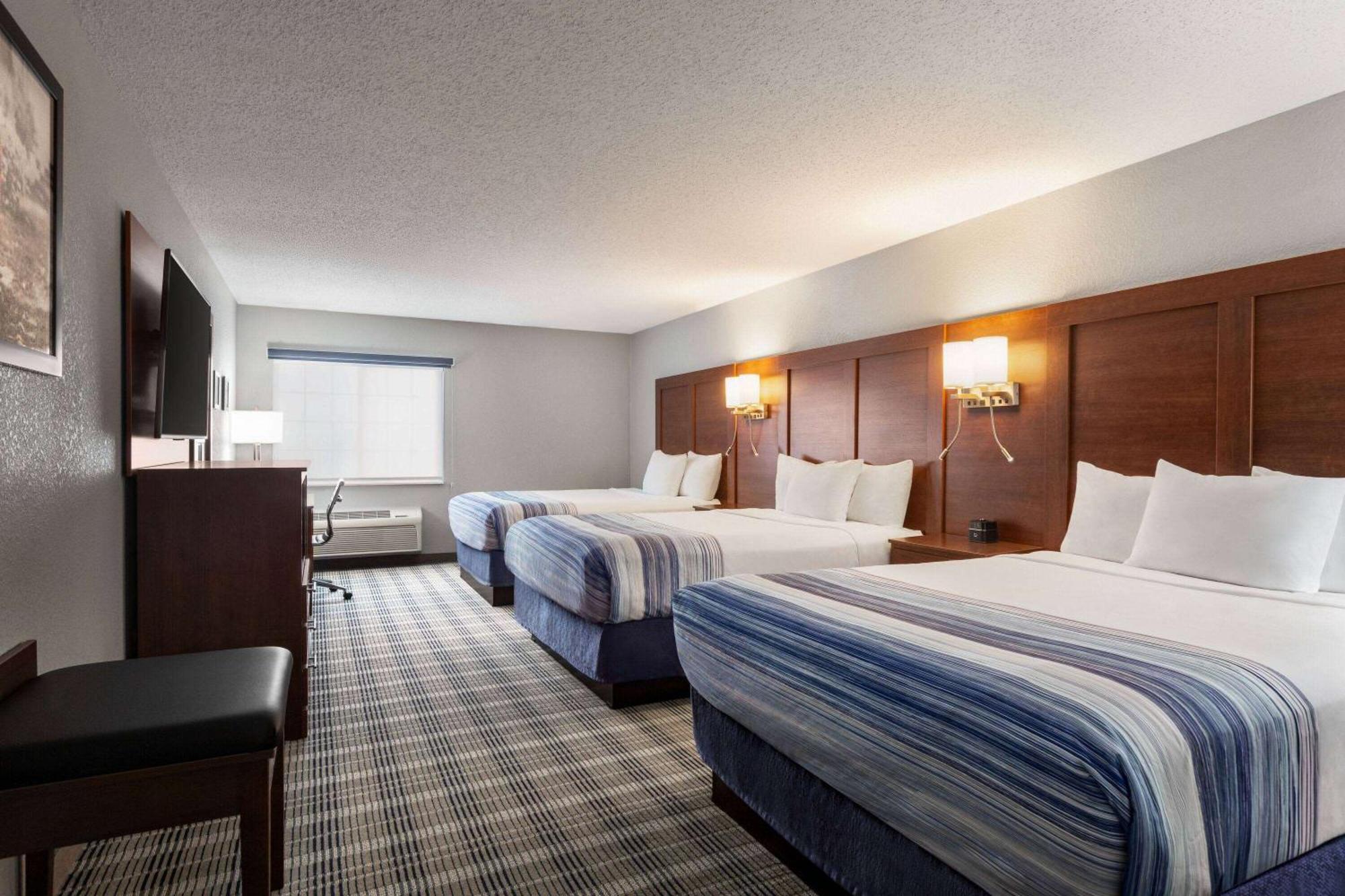Americinn By Wyndham Williamsburg Экстерьер фото