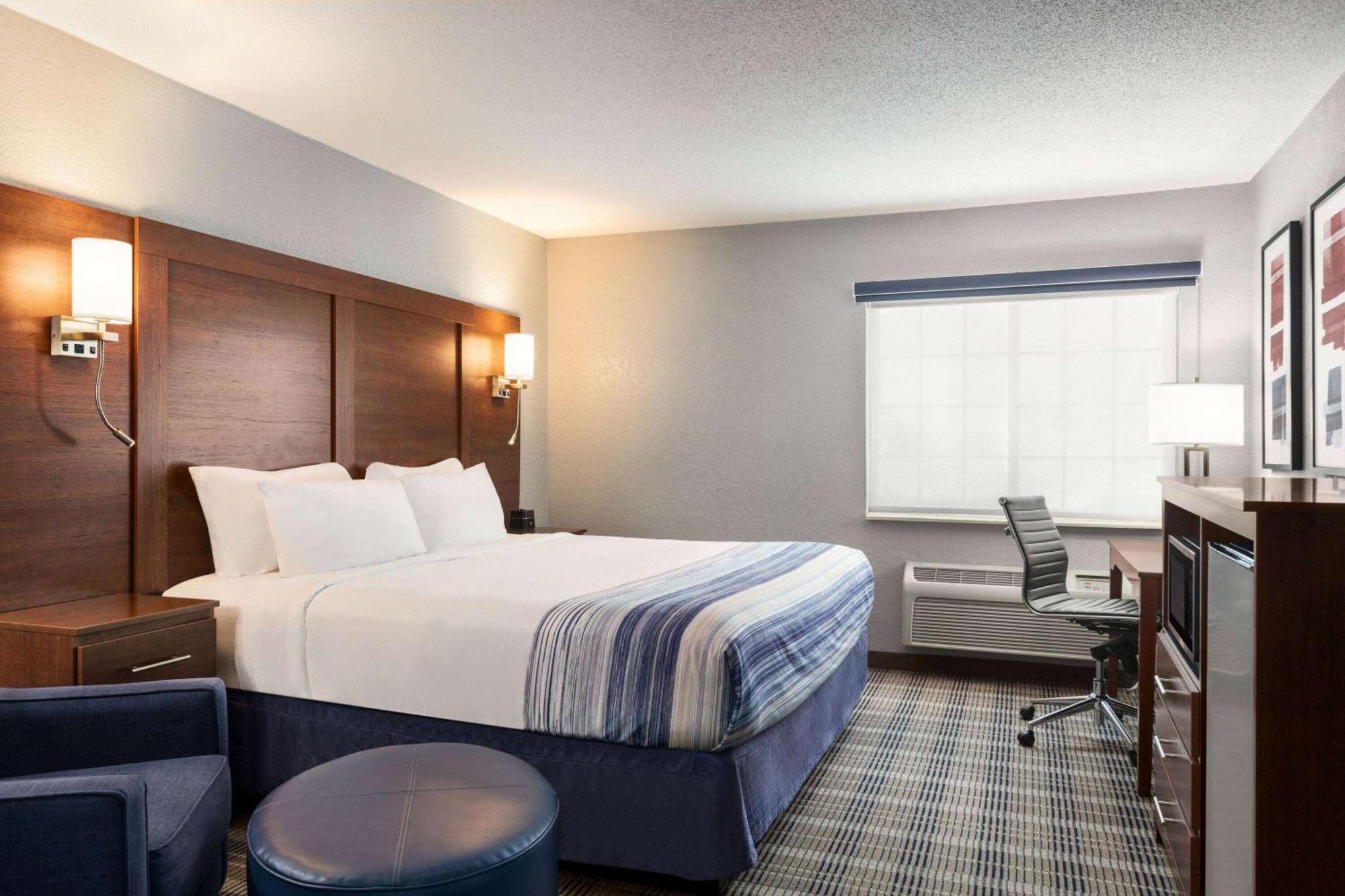 Americinn By Wyndham Williamsburg Экстерьер фото