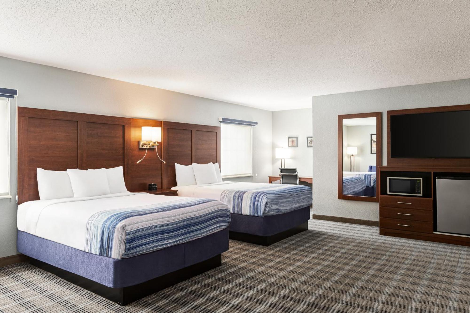 Americinn By Wyndham Williamsburg Экстерьер фото